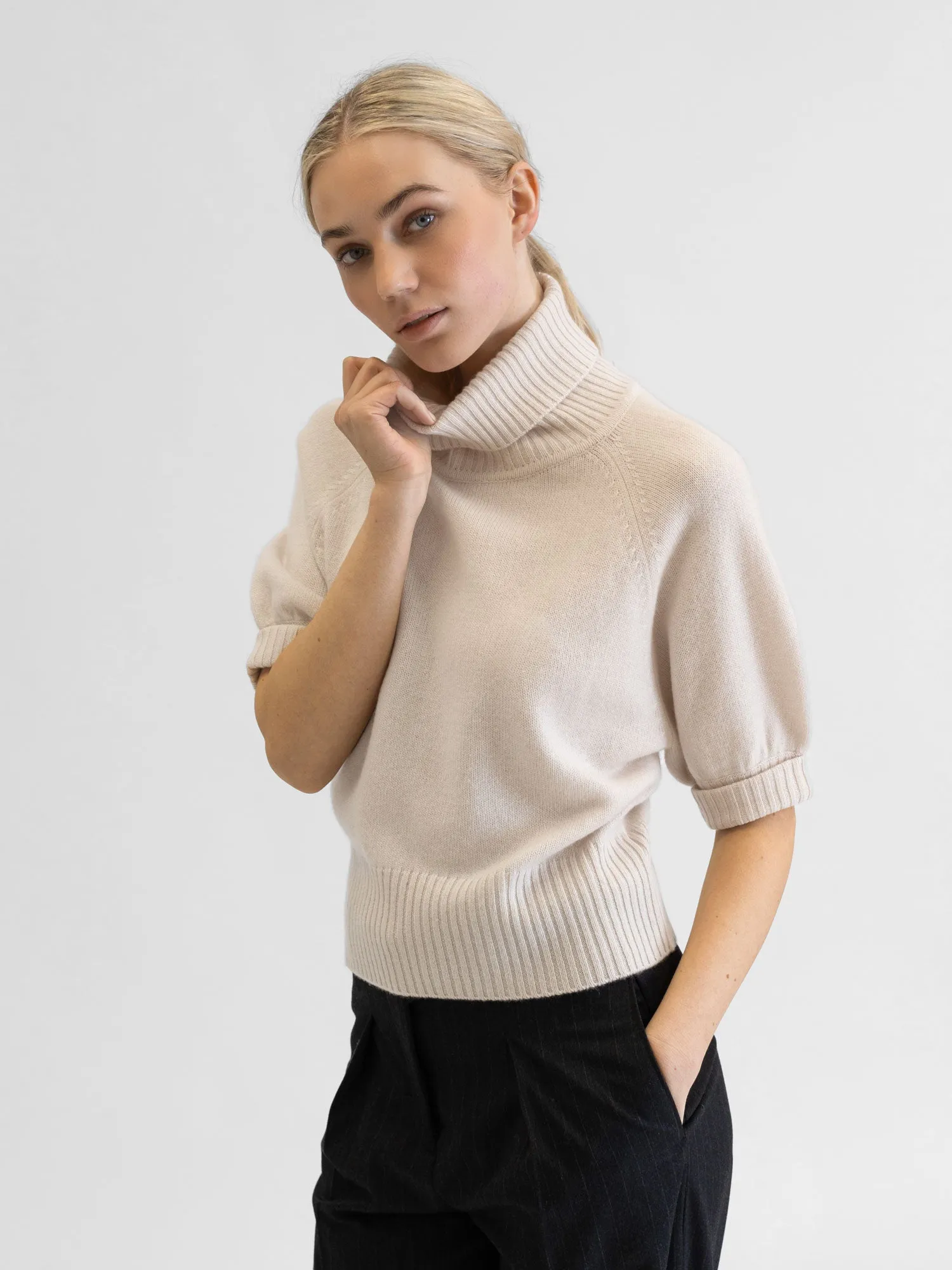 Cashmere sweater "Una" - pearl