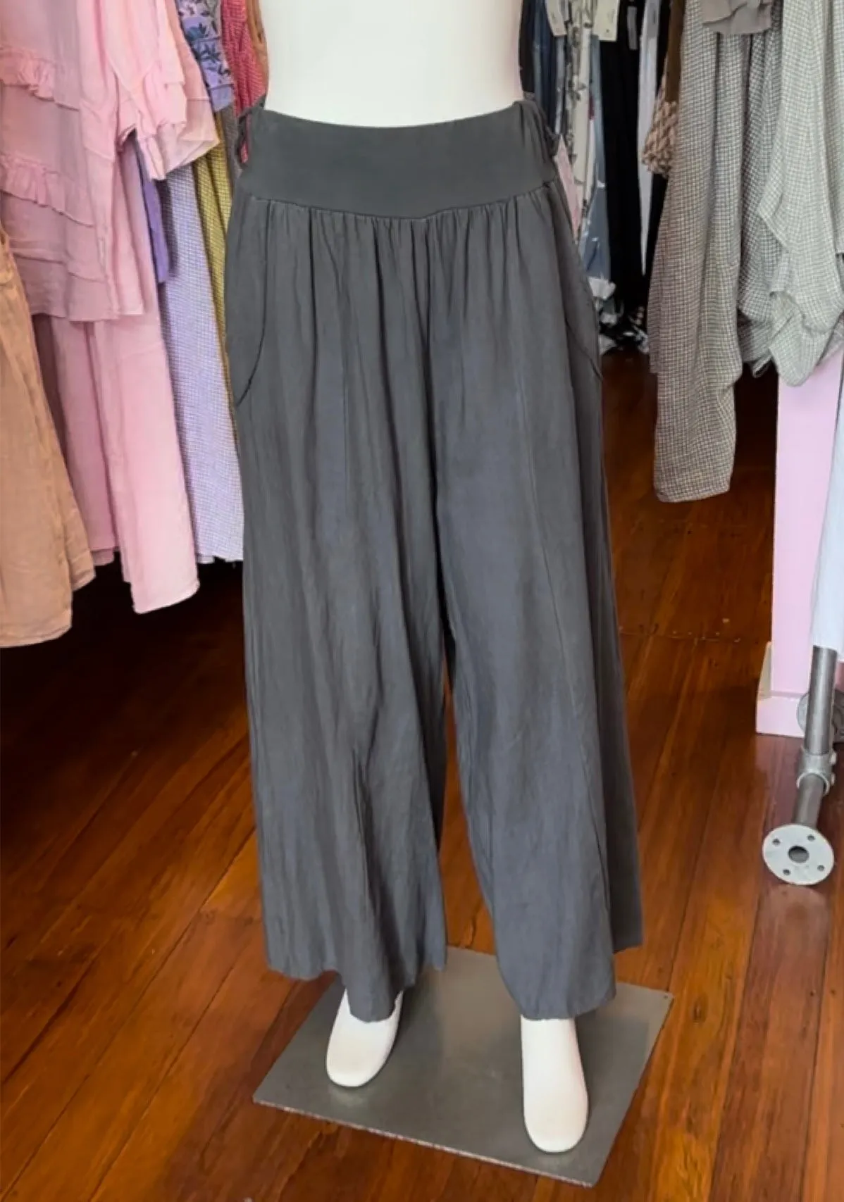 Made in Italy Sabrina Linen Pants