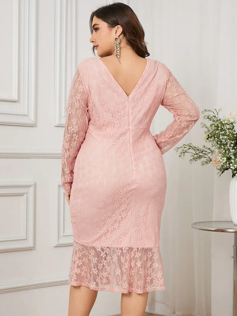 Plus Size V-neck Lace Backless Design Dress