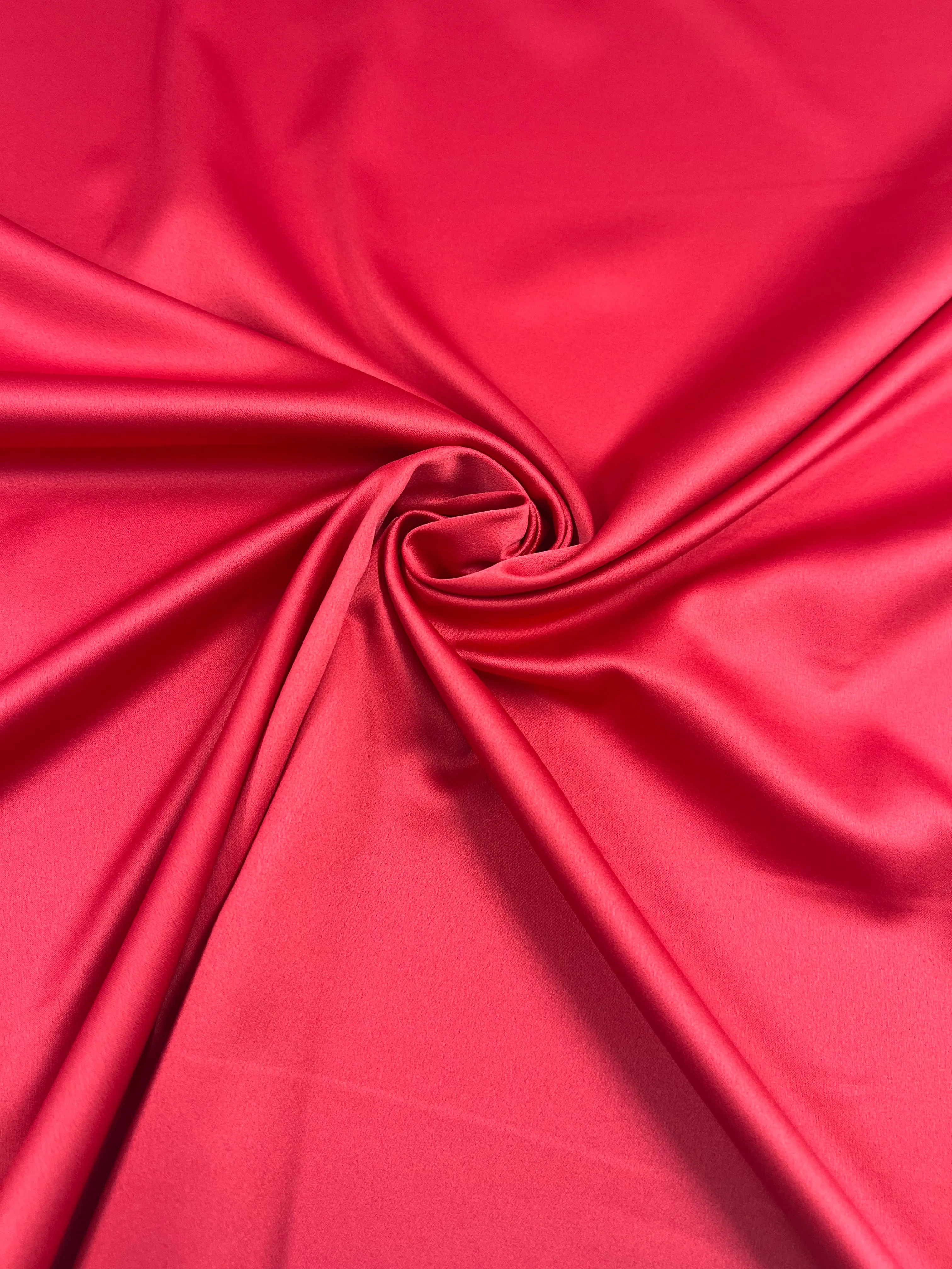 Satin Deluxe - Deep Red - 150cm